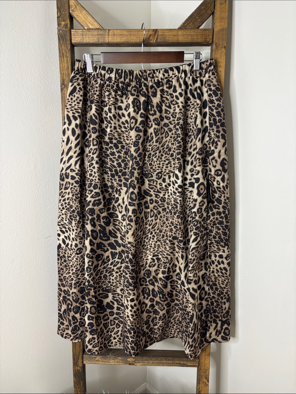 Classic Leopard Print Midi Skirt with Stretch Waistband Size XL